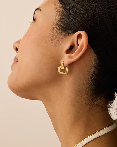 Graphic Heart Hoop Earrings