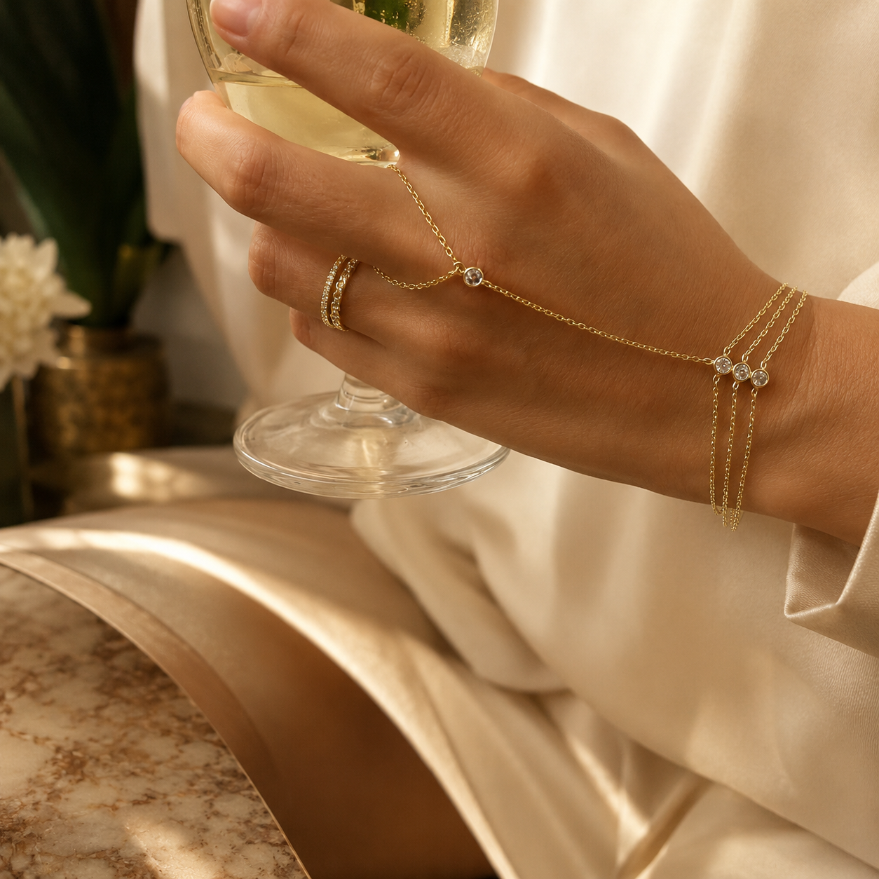 Aria Hand Chain